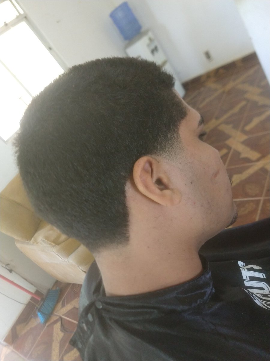 Wesley61382262's tweet photo. AMERICANIZADO✅✂️🙅🏻‍♂️

Dá RT pra ajudar o amigo aqui 🙏📏
@divulgaCort @DisfarceF https://t.co/LNzzKVigX6