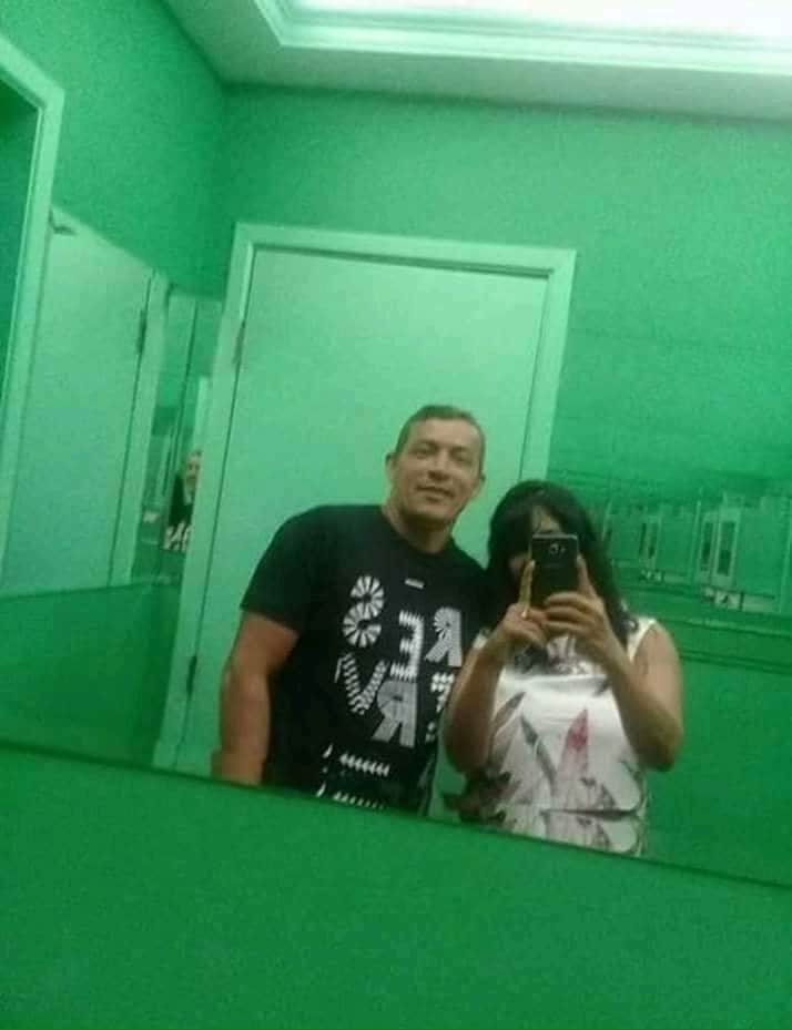 perovois's tweet photo. Motel.ontem com. A gata https://t.co/kXBZC3QIRO