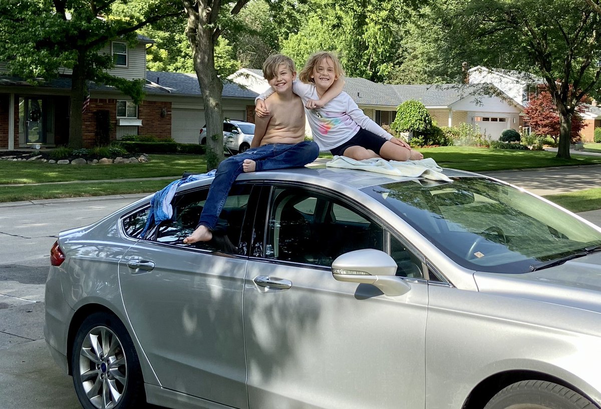 Annelyse Miller tweet media