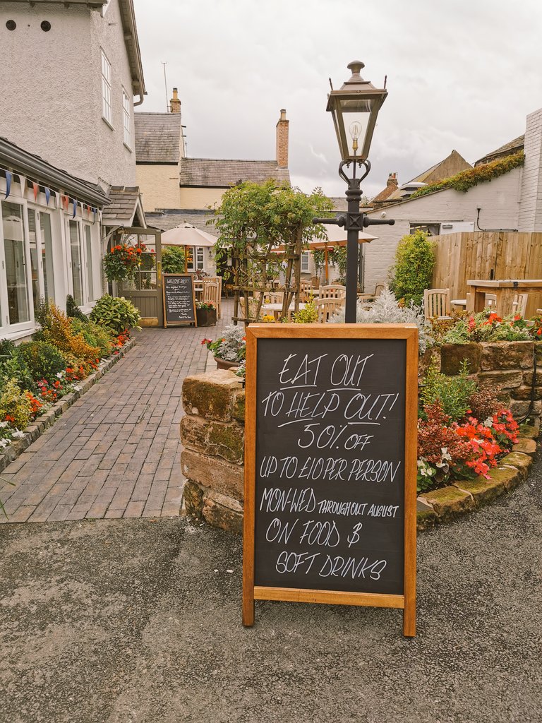 Fox and Hounds tweet media