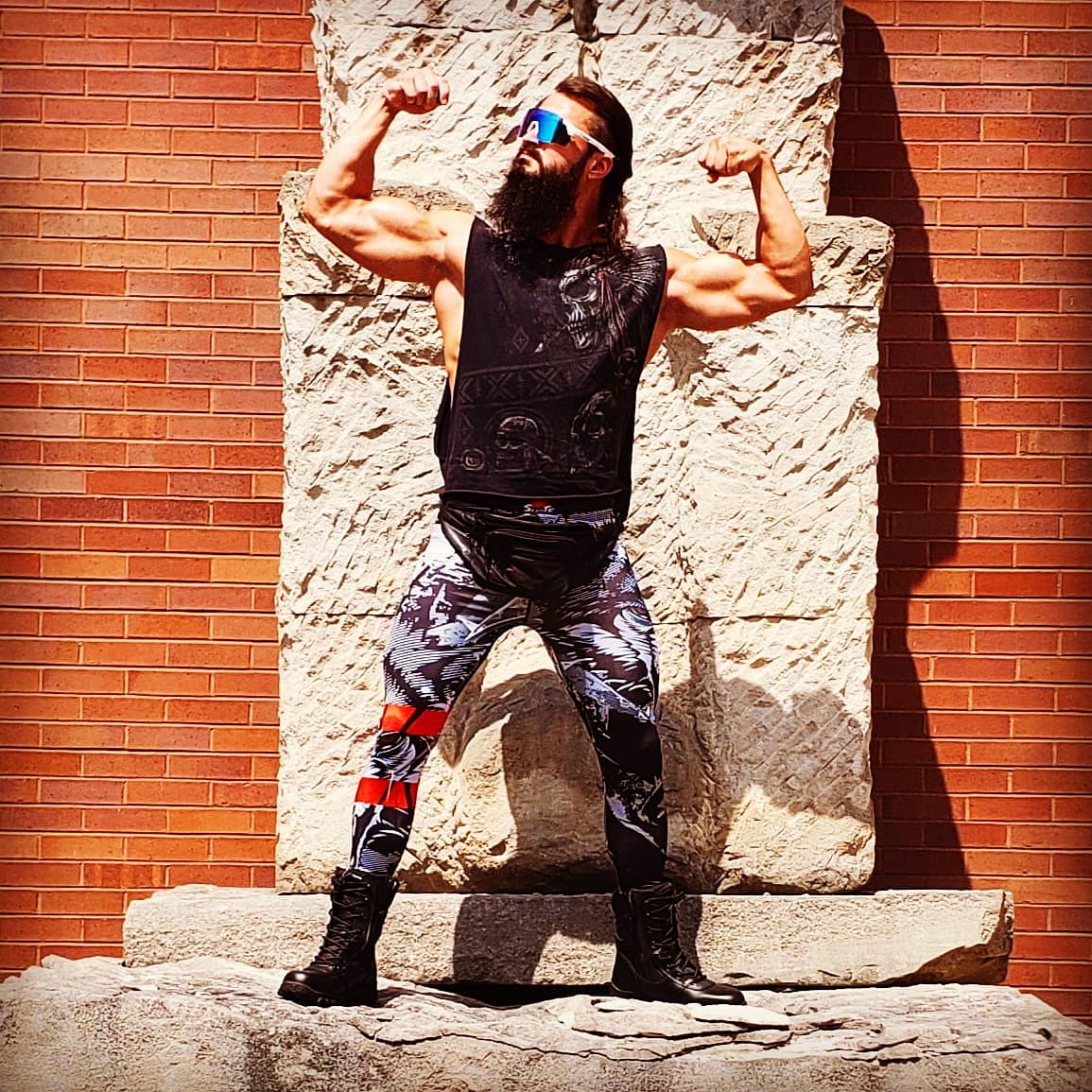 2020 sucked so much that I built a time machine and went back to 1992. 

#backtothefuture #90s #2020worstyear #mullet #prowrestling #bodybuilding