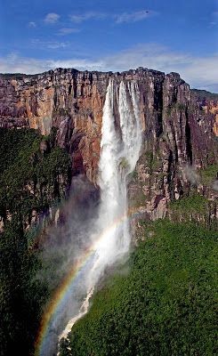 ErikaMargot7's tweet photo. 💙✨Venezuela✨💙🇻🇪
#SaltoDelAngel😇⛰️
#BahíaDeCata🌅🌴
#AuyanTepui⛰️💦🌫️
#MédanosDeCoro🏜️ https://t.co/lnAba7neDW