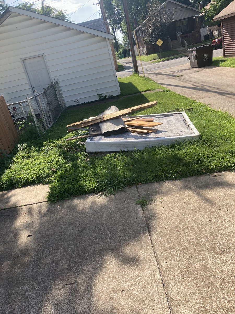 m_viz11's tweet photo. @stlcsb Just got back from a week long vacation and was greeted by this wonderful stack in the same exact spot! https://t.co/pAML8U9TCO