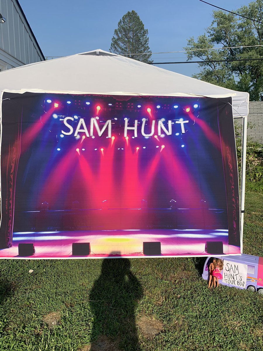 Itscolleencurry's tweet photo. You’re really missing out @SamHuntMusic #southsidesummertour https://t.co/EYZgNtOtNZ