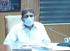 AgriSindh's tweet photo. Minister Agriculture @MismailRahu chairs a meeting on #DesertLocust situation and arrangements made by GoS under the instructions of CM Sindh, @MuradAliShahPPP in #Mithi with MPAs, Assistant to CM, Secretary and DG Agriculture Extension #Sindh, DG #FDPP, DC Umerkot &amp; Tharparker. https://t.co/EAc5RC0b3C