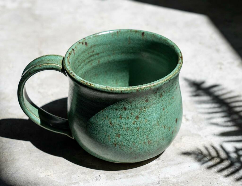 nimastoneware's tweet photo. Speckled simplicity.
—
#green #speckledclay #speckledpottery #greenmug #handmademug #ceramicmug #potterymug #wheelthrownmug #mugshotmonday #muglovers #coffeemugs #vancouverpotter #canadianceramics #smallbatchpottery https://t.co/2vNThjBvhp https://t.co/wXInPrX8re