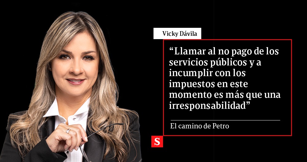 "Petro dice que su política es la del amor. Pero eso no lo demuestran sus mensajes de los últimos tiempos llenos de odio. Lo de la desobediencia civil le salió mal": <a href="/VickyDavilaH/">Vicky Dávila</a> #ElCaminoDePetro #OpiniónSemana bit.ly/30PFt6P