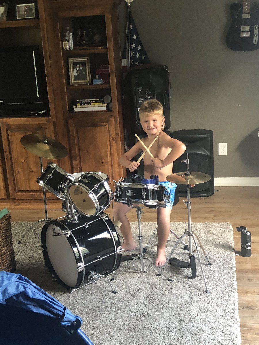 rachelfish45's tweet photo. Look out next Dave Grohl or John Bonham coming your way. This guy is pumped to get a real drum set! 🥁 🥁 https://t.co/IQ4MmiraM1