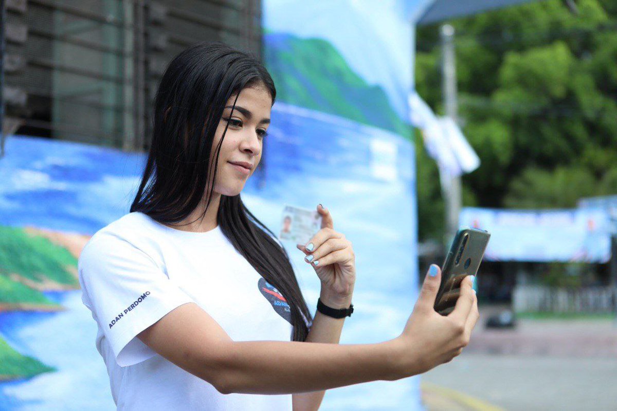 ARENAOFICIAL's tweet photo. Miles de jóvenes nacionalistas han participado en nuestras #EleccionesInternas, en ellos está la esperanza de un mejor presente y futuro para #ElSalvador.
#ElSalvadorTieneFuturo #ARENA2020 https://t.co/vAqCWOoqKE