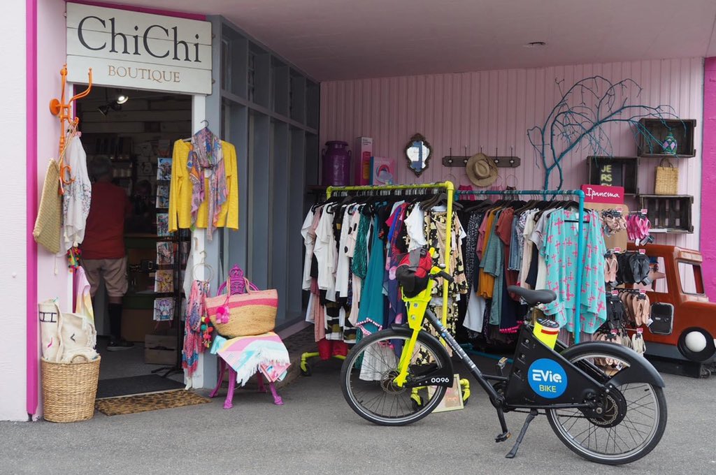 chi chi store