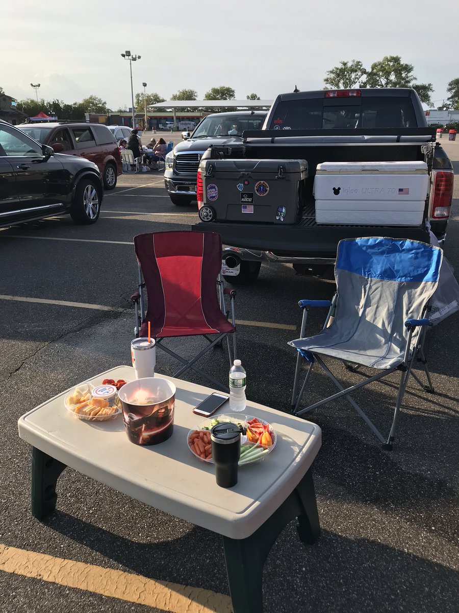 Chief_Ippy's tweet photo. @blakeshelton Drive-In at @AdventurelandLI w/ Madam Miss Ippy & brother Santo on a HOT Long Island Summer night!!! Oh yeah this is the Ippyβs Tailgate!!! @YesMenOutfitter #rockinthehat https://t.co/SMdt9yrzrP