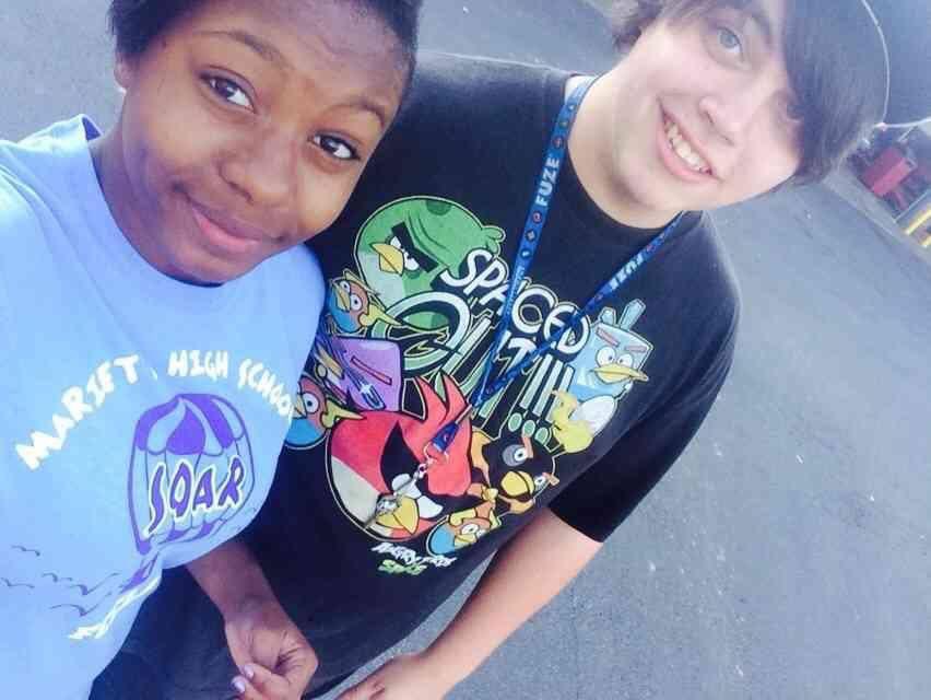 FloSimsss's tweet photo. @Ouch_Charlieeee @babicow1 Us 6-7 years ago vs Us now☺️ https://t.co/627iaZezYO