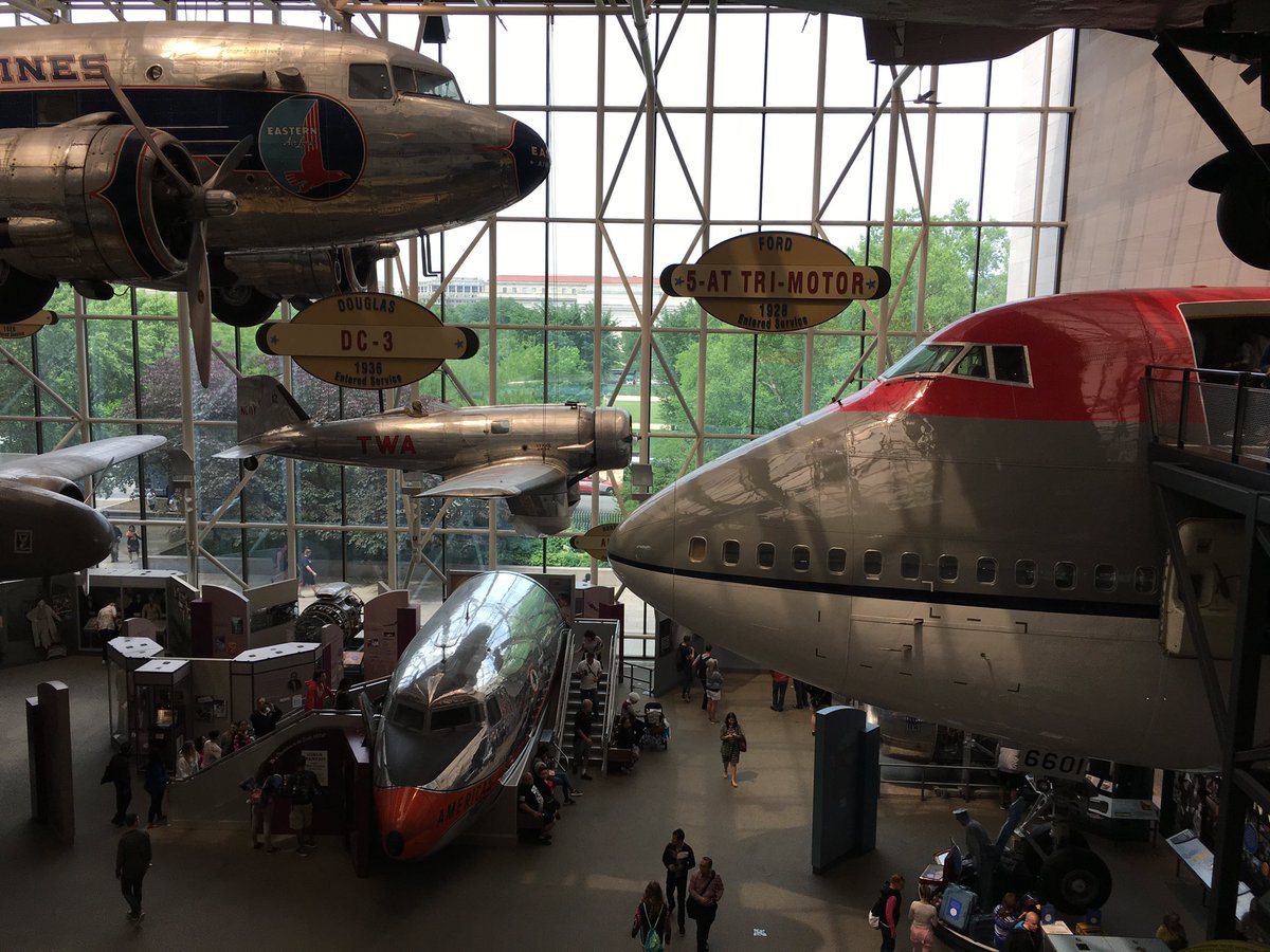 みかん スミソニアン博物館 ワシントンd C Usa 飛行機好きなら萌え萌え アポロの月面着陸船 レプリカ も零戦だってある航空宇宙博物館 ナイトミュージアムの舞台になった自然史博物館 コロナで気が滅入るからみんなの写真で旅行しようぜ いつか