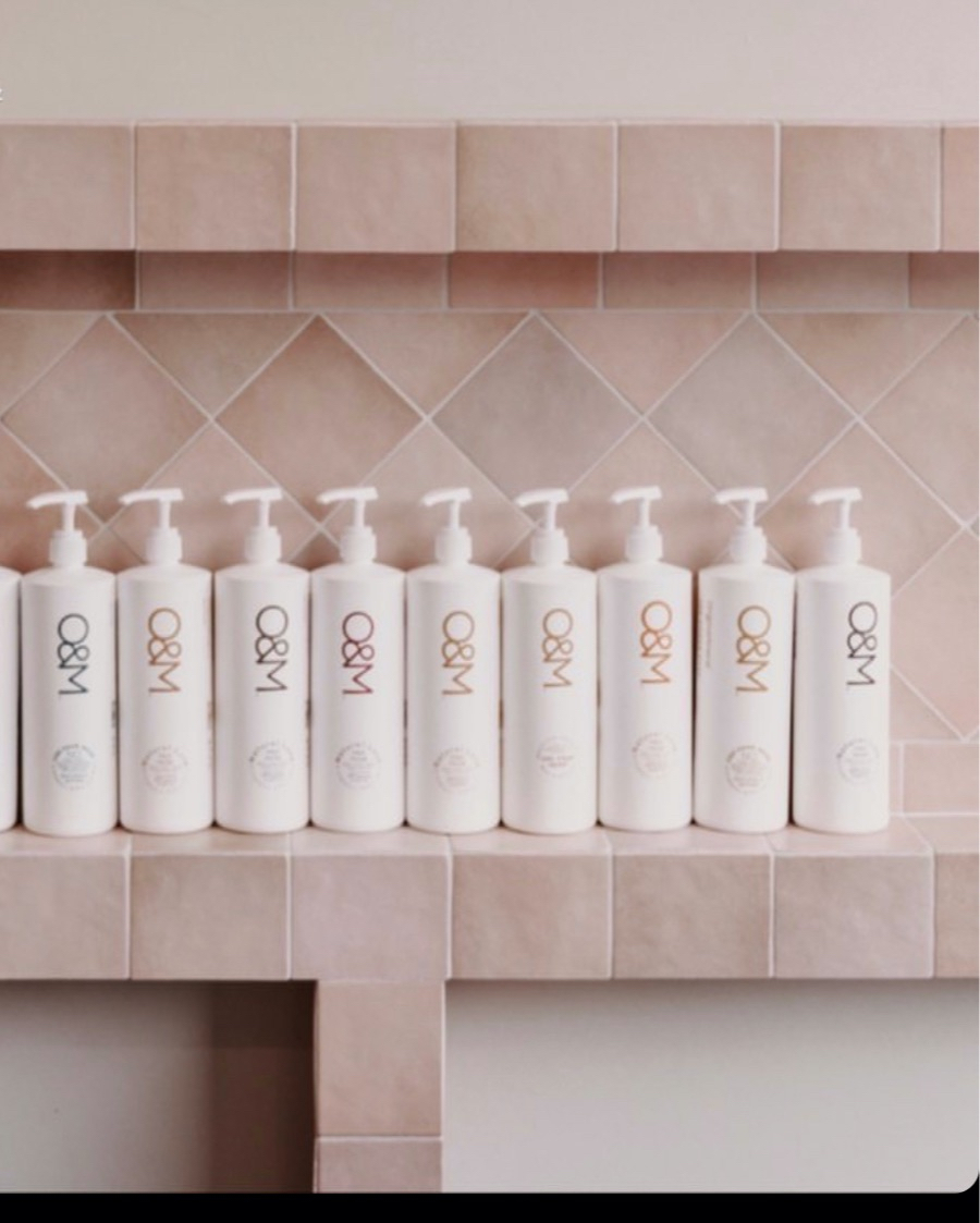 OriginalMineral's tweet image. #originalmineral #backbar #litres #fivefreeformula #shampoo #conditioner #treatments #hairstyle #hairstylist #naturalhaircare #5freeformula #australianborn #australianmade #haircare #australiahaircare #naturalluxe #cleanhaircare #petaapproved