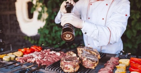 Consider yourself #kingofthegrill? Read all about our tips of great grilling to see how you stack up!

grillongrillaction.com/how-to-grill-l…

#GrillingSeason #grillongrillaction #meatlover