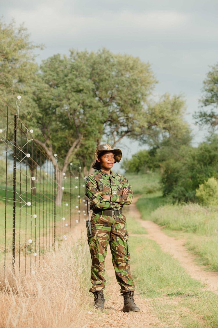 wildwarriors's tweet photo. The first line of defence against poaching! 🦁

We’re so proud of the dedication the Black Mamba Anti-Poaching Unit have to conserving wildlife! Check out the link below to see how we’re supporting these inspirational women! 💛

https://t.co/XE3Y3JWuji https://t.co/HFQBEj9Kxh