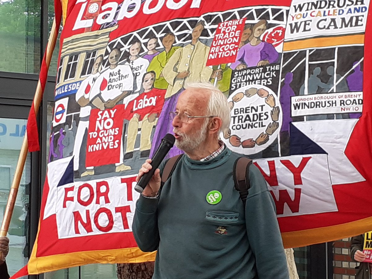 Message of solidarity to Dawn Butler MP (Brent Central) from <a href="/BrentGreens/">BrentGreenParty</a> <a href="/GreenLeft/">pierre</a> and <a href="/GreenPartyTU/">Green Party Trade Union Group</a> after racist threats to her and her staff and attack on her office. We have political differences but are united in our opposition to racism and fascism. #unity #solidarity