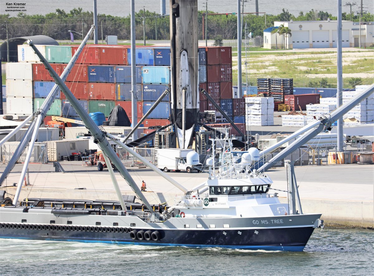 ken_kremer's tweet photo. #SpaceX fairing catch ship #GoMsTree arrived back from sea trials 430PM ET @PortCanaveral! Sequence shows arriv into channel passing GamblingShip, @blueorigin pad36 & pad46 above. Then pass #GoMsChief & #Falcon9 booster #AnasisII launch. All 4 legs remain down. No leg work today https://t.co/Og4ED7YyHi