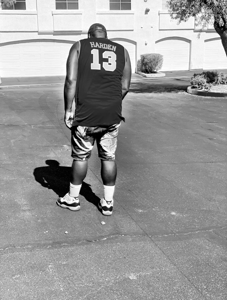 SpeakNai's tweet image. KEEP WINNING💪🏾 because the dirt they trying to throw on you, is coming from the hole they digging for themselves💯 You see that self love hit harder when every morning you wake you thank GOD for it🙌🏾 #OVERSTOOD‼️ #SpeakNai🤴🏾 #HardonWithTheStepBack🏀 @SpeakNai