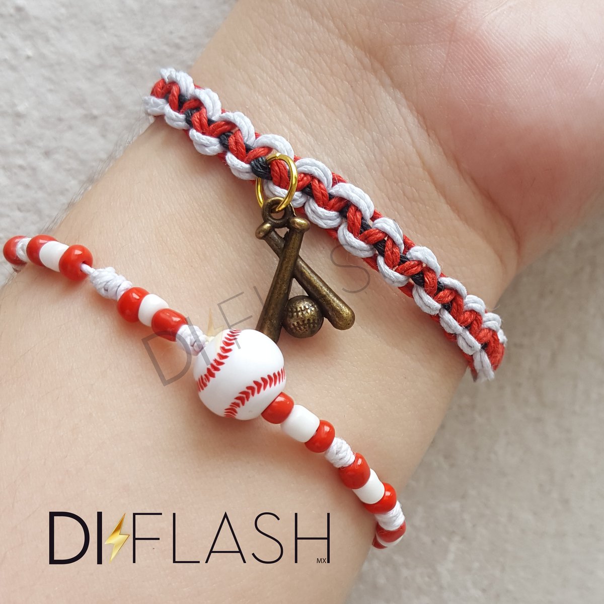 diflashmxbackup's tweet photo. ⚡NUEVO⚡Llave de doble play duo tu &amp; yo

📨📬Envíos a todo México por MexPost en pedidos por DM. $50.00 pesos 

💻️ Tienda en línea o entregas en Metro y Metrobus de la CDMX
.
#Accesorios #Baseball #Beisbol #Aretes #Pulseras #handmade #OpeningDay #YoAmoElBeis #GanaleALaCrisis https://t.co/4q1Zqbe9TZ