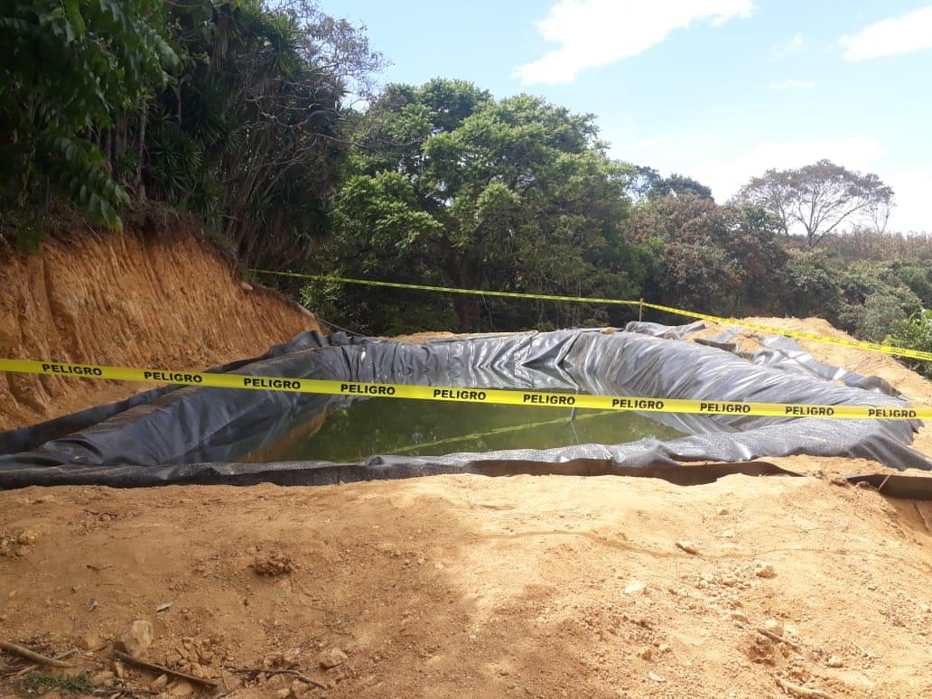 MAATE_Zonal7's tweet image. A través del proyecto #ManejoSostenibleDeLaTierra se instalaron 17 reservorios de agua con geomembrana en fincas productivas y Colegios Técnicos del cantón Paltas. Juntos por la implementación de medidas de manejo sostenible.
@FAOEcuador @AgriculturaLoja
#GadPaltas #Asagropisa