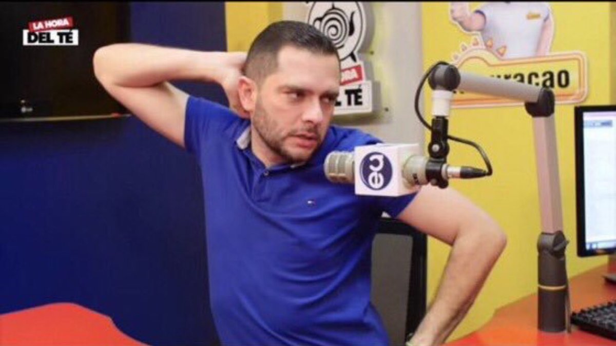 samu25hn's tweet photo. No es modelo Carlos??😂
#12LHT
@ca_acosta @fervarelahn @oazaldivar https://t.co/Y3GsNDxZ5q