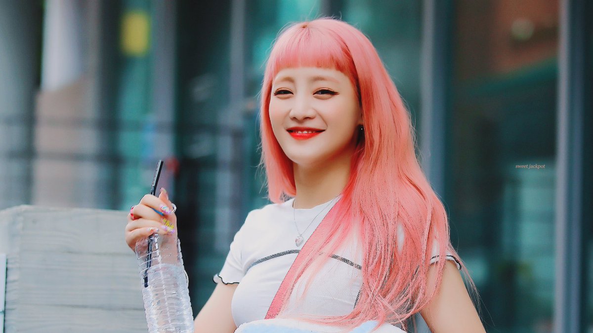 ピンク×オン眉パッツン×ミンニ最高すぎるんだよう、、、！！！！