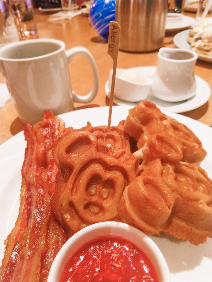 AnnGoodman2tx's tweet photo. You’re never too old for Mickey Mouse waffles! https://t.co/oYALwVVdie