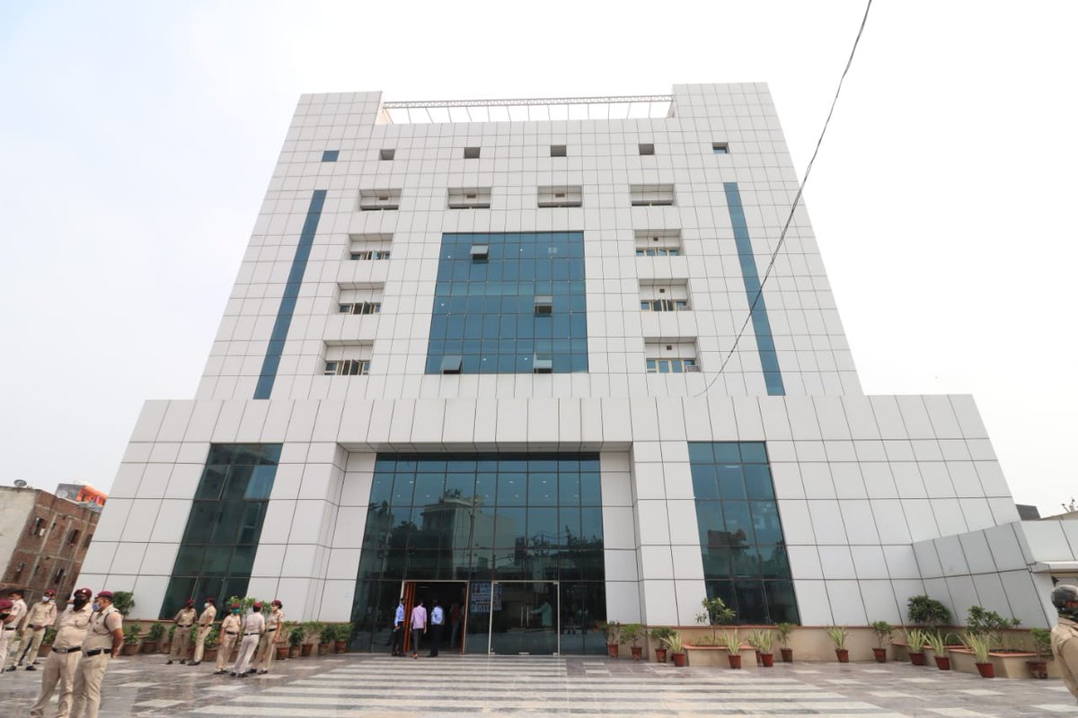 AamAadmiParty's tweet photo. Two months, Two world-class Govt  
hospitals by Delhi CM @ArvindKejriwal

What's your CM's score? https://t.co/NnreVTBwri