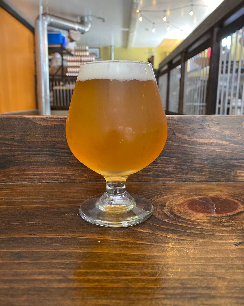 Oddballbrewing's tweet photo. Sorry we missed you yesterday, but What a beautiful day for a beer! We are open till 5 today. Come on in and see us for flights and pints, or order for easy pick up at https://t.co/EcSRfjJczZ
#liveanoddlife #nhbeer #nhbrewers #brewnh #NewHampshire https://t.co/PtkFT4fgig