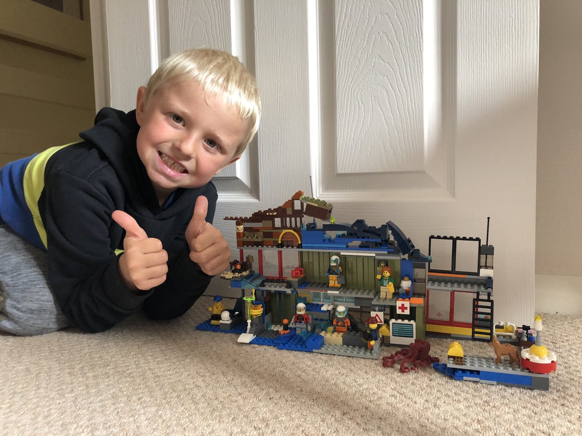 After visiting <a href="/SEALIFEScarboro/">SEA LIFE Scarborough</a> with his grandparents this is Benjamin’s (age 6) Lego recreation of the sea life centre, hope you like it!
