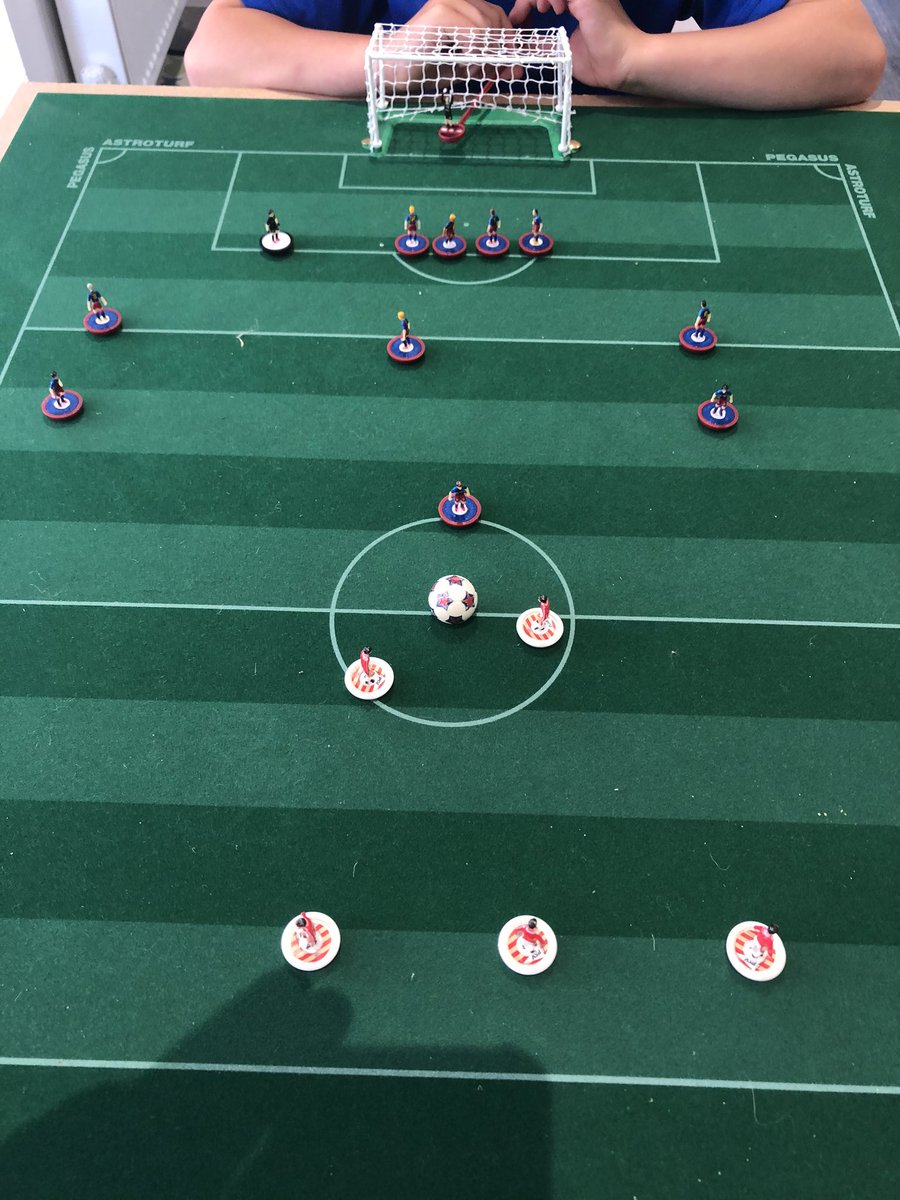 Edinsubbuteo's tweet photo. 5 v 10, dad v The Boy in the mini table. #subbuteosunday #subbuteo https://t.co/gBx2Qq6YZT