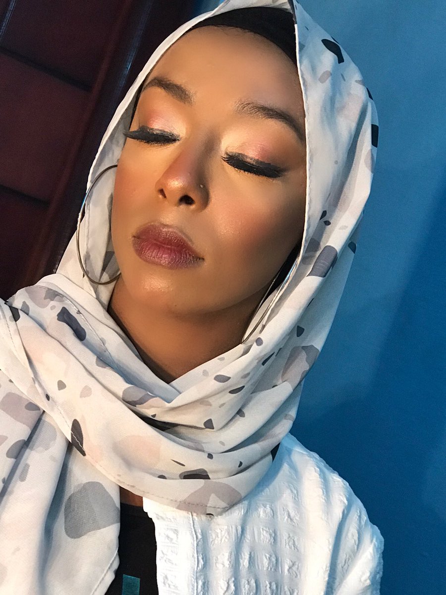 NKhediwy's tweet photo. #Make_up 💄💋 https://t.co/a33RxwLj35