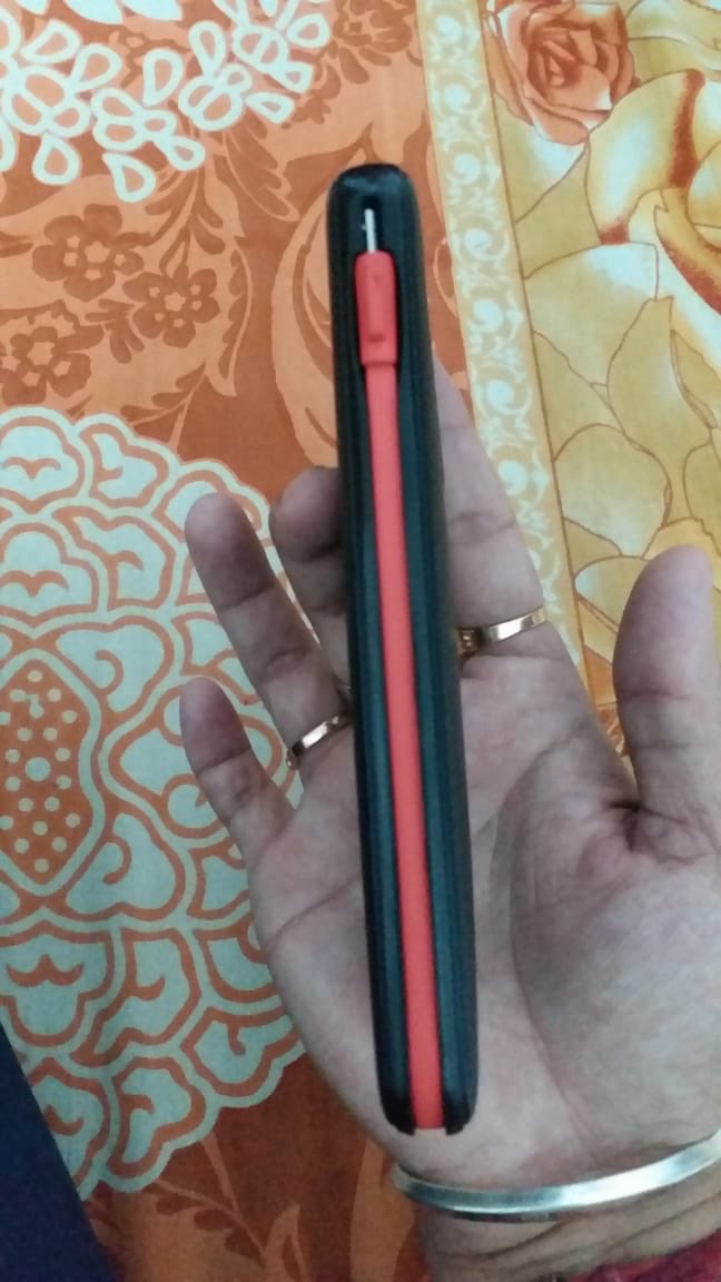 alwayssneha17's tweet photo. @Flipkart I have recently ordered a power bank of pebble and the product that I received was an used one. When I raised a concern for a return or replacement with the proper explanation. You guys have rejected it multiple times. #unhappy #CustomerService https://t.co/8GjCYALRmb