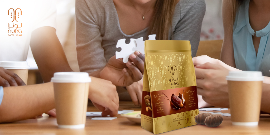 NutraDates's tweet photo. لمة الأصدقاء لا تكتمل الا مع القهوة وتمور نوترا بالشوكولاتة!
#Nutra #ChocolateDates #Delicious #Indulge #alfoah #alfoahdates #dates #UAE #Abudhabi #mydubai #inabudhabi https://t.co/JzGSniY9W4