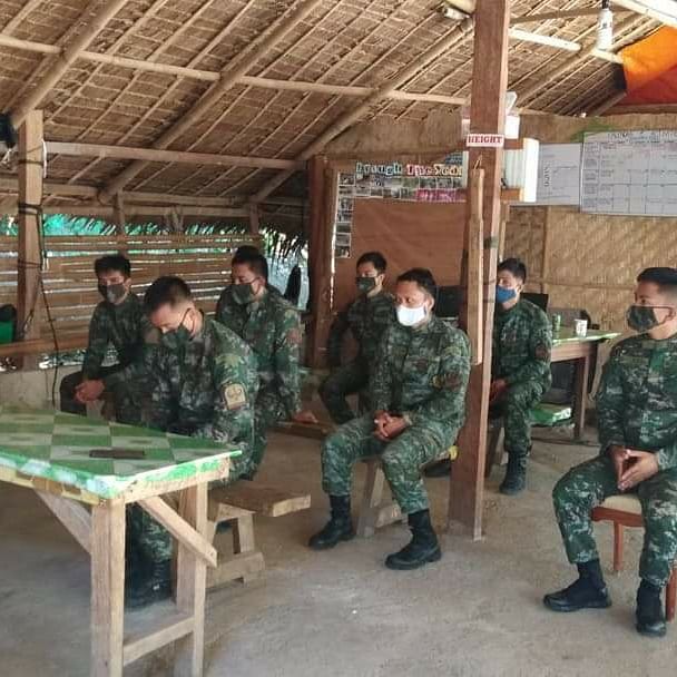 pnpsaf_6sab61sa's tweet photo. 61SAC personnel conducted Police Information and Continuing Education on News Article at H61SAC, Camp Tirambulo, Brgy. McKinley, Guihulngan City, Negros Oriental.
#PNPPATROLPlan2030
#Tagaligtas
#PNPKakampiMo
#WeServeAndProtect
#WeHealAsOne https://t.co/H6B89j9qU2