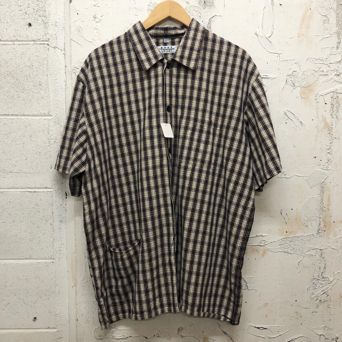 ＼＼ 5BUY　1FREE！ ／／

item:T-shirt
price:¥800+tax←FREE！

item:checkshirt
price:¥1,000+tax

item:Frenchsleeve
price:¥2,000+tax

item:'LEVIS 505'pants
price:¥1,500+tax

item:corduroypants
price:¥1,500+tax

total price:¥6,000+tax
※5点の中の1番安いアイテムを無料とさせて頂きます