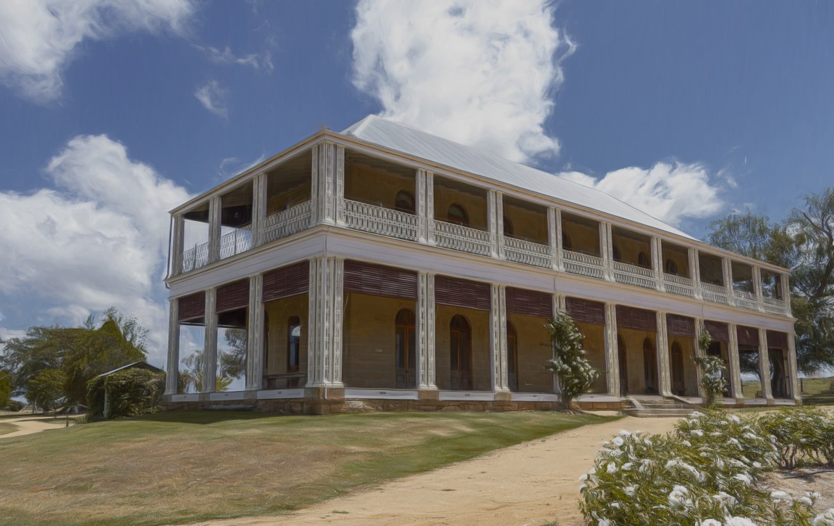 suggpixc's tweet photo. Glengallan Homestead was built in 1864. It lay abandoned for over 50 years before being restored and opened to the public.  #oldbuildings #Heritage #heritagearchitecture #Rural #History #ThePhotoHour @ThePhotoHour #thisisqueensland https://t.co/VaAz03gqqE