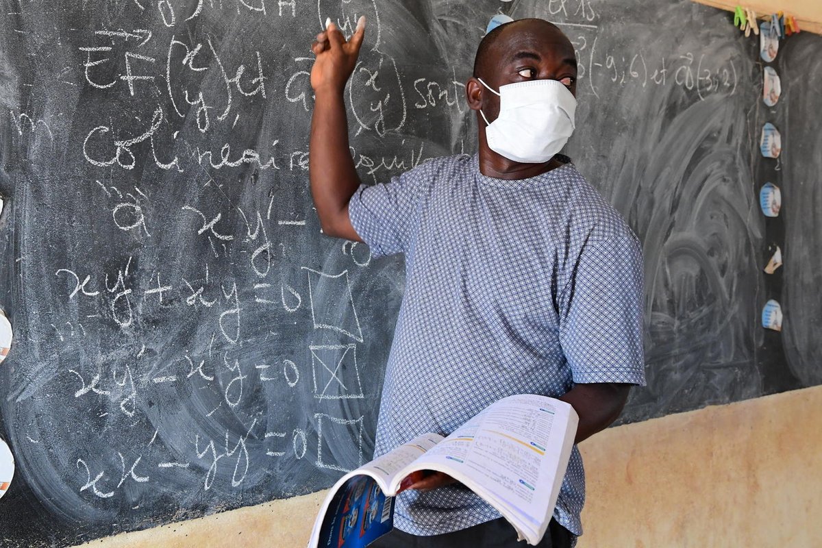 "When one teaches, two learn." ~ Robert Heinlein

Please retweet if you agree with this #SundayMotivation and that #EducationCannotWait for any child!