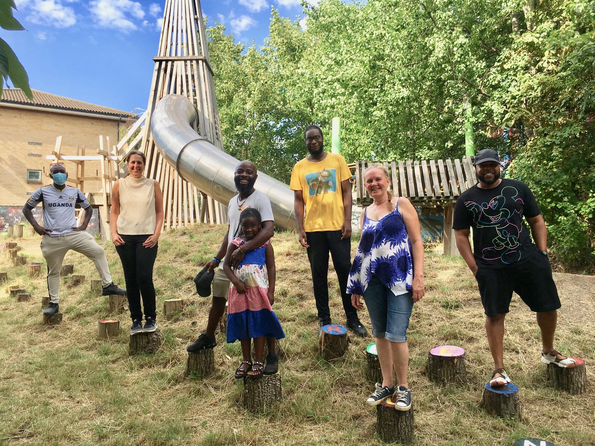 THREAD: Adventure Play. On the last day of July, in 35 degree heat, I finally got to step away from video calls to make my first site visit of the summer, starting with the green sanctuary that is Evergreen Adventure Playground.  #Hackney