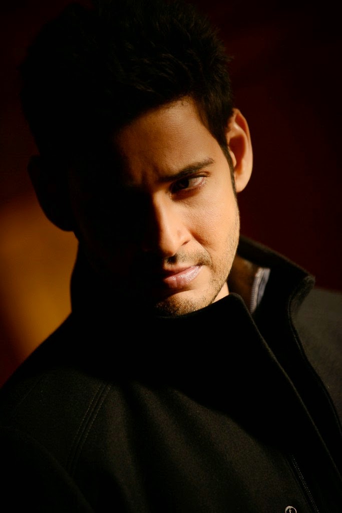 prakee_dhfm's tweet photo. *He inspires the Youth
*He empowers the women
*He inspires the Soldiers
*He keeps the screens running throughout the year
*He donates to Martyred soldiers , farmers.
@urstrulyMahesh the true legend

#HBDMaheshBabu https://t.co/70rrNu2aj9