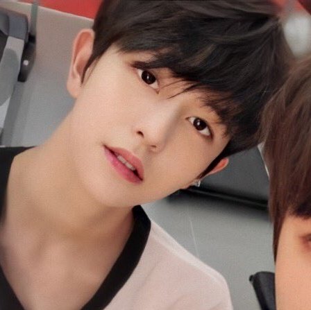 Kyungmin stans- literal angels in here - "my soft boiiiii"- pretty sparkly edits - uwus @ everything kyungmin #KYUNGMIN_ILAND