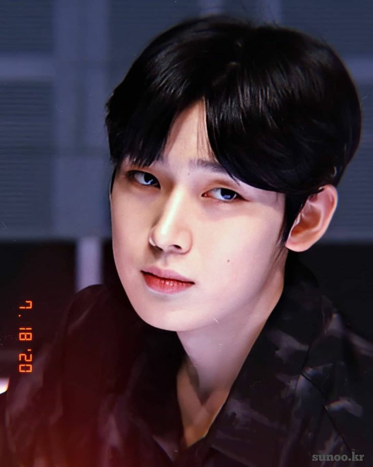 Sunoo stans- actual sunshines- "he really wont let the tablet live huh" but also "mnet post his selfies!!" - "HE'S MORE THAN JUST A CUTIE A THREAD"- combusts at his duality #SUNOO_ILAND