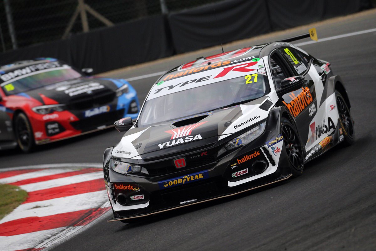 zdravkost's tweet photo. On this day in 2020 at Brands Hatch, Dan Cammish in a Honda Civic Type R took his second win of the season.
📸: @GSYuasaUK https://t.co/V89H48OZfp