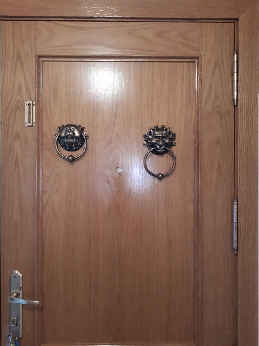 DarthVinci3D's tweet photo. Las aldabas están puestas en la casa de sus dueños! Esperamos que al rey goblin le gusten tanto como a nosotros!
The door knockers are already on its owner house! We hope the goblin king love it as much as we do!
#FotoDeCliente #Labyrinth #GoblinKing #doorKnockers #HandMade https://t.co/UMGlFedQ5O