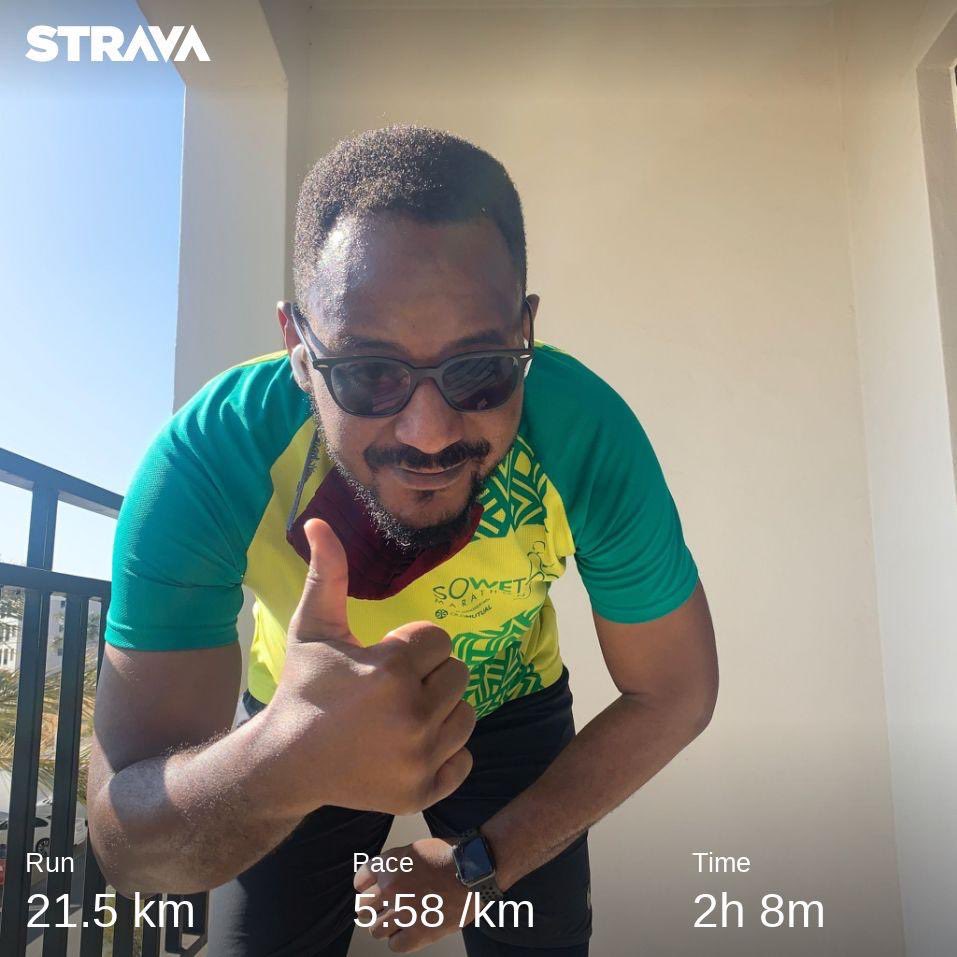 K2_Boldie's tweet photo. Great way to start the day ... #RunningWithTumiSole https://t.co/36B0NViqLj