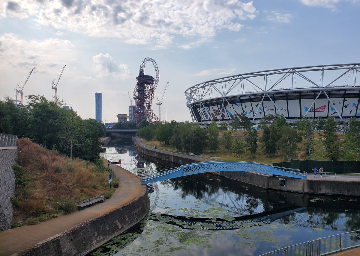 Ventured out to a different park in London, and it's already quite humid by early morning, so did some cycling and walking, not many people around which is always good, in terms of avoiding crowds (cycle paths away from road traffic) 5/n