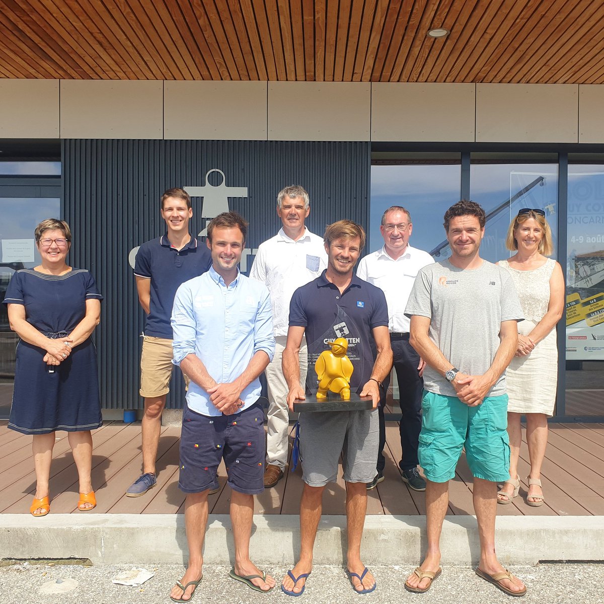 SoloGuyCotten's tweet photo. REMISE DES PRIX SOLO GUY COTTEN 2020 🏆🥇🥈🥉🍾
@QuirogaPierre @SkipperMacif @ARobertsRacing @seacatservices @_AnthoMarchand https://t.co/CdkEWOCkhH