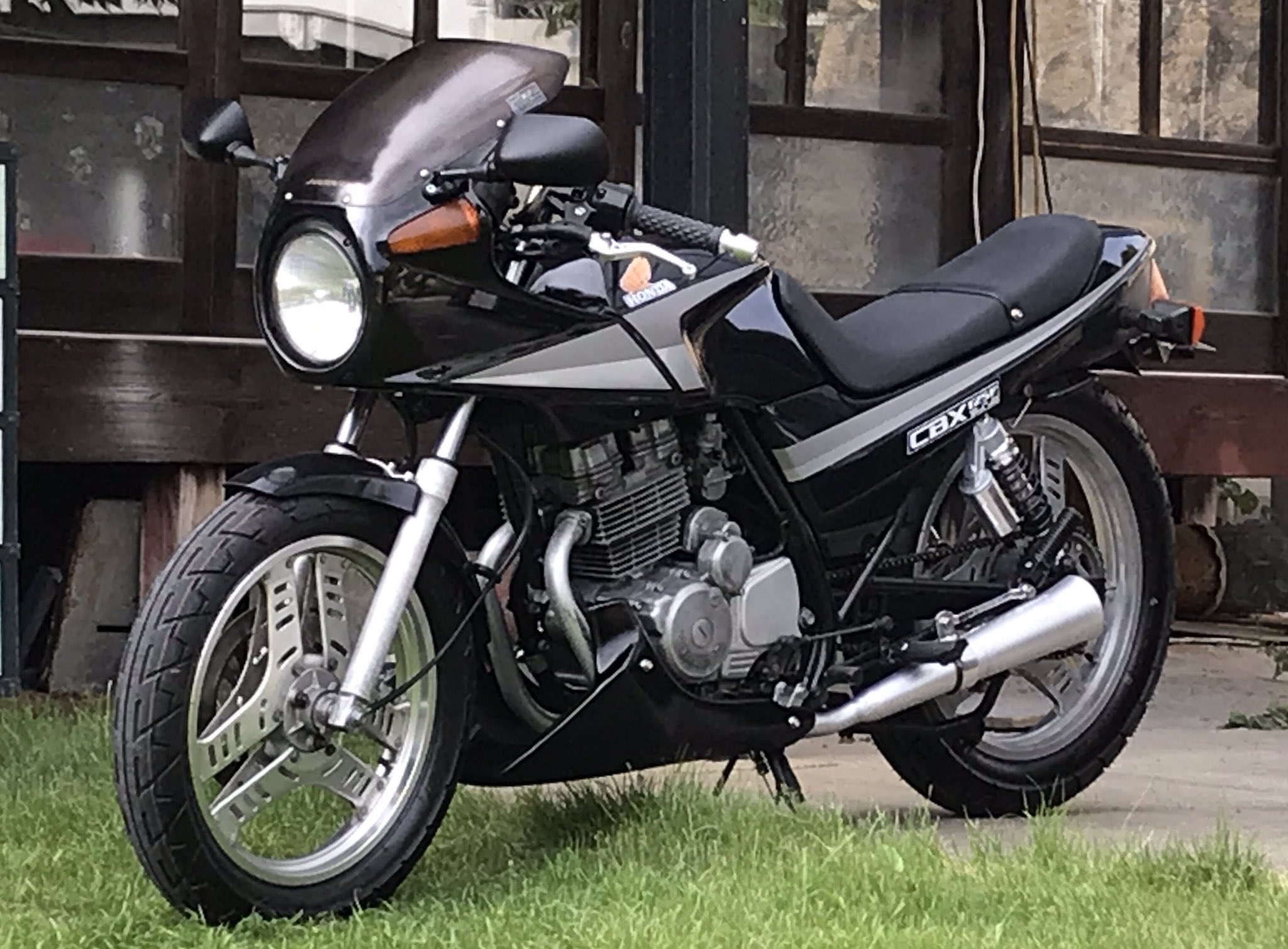 cbx125f カフェ仕様 カフェレーサー
