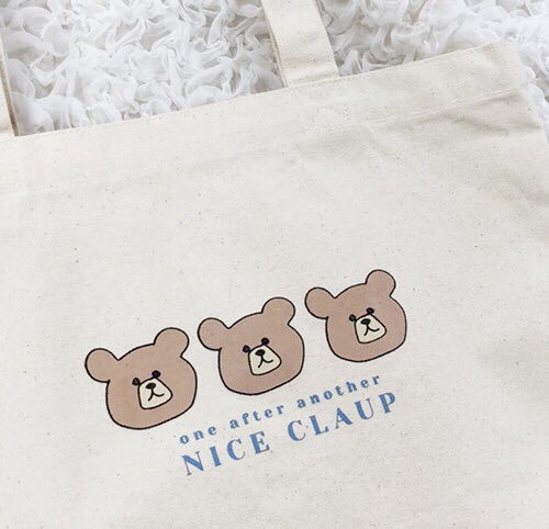 Nice Claup ナイスクラップ Web予約好評受付中 ナイスクラップのオリジナルキャラクターくま隊長のトートバッグ 大容量でたっぷり荷物が入ります くま隊長トートバッグ 1900 Tax 公式通販サイト T Co Ilcgkn1kl1 T Nice Claup ナイスクラップ Web予約好評受付中 ナイスクラップのオリジナルキャラクターくま隊長のトートバッグ 大容量でたっぷり荷物が入ります くま隊長トートバッグ 1900 Tax 公式通販サイト T Co Ilcgkn1kl1 T